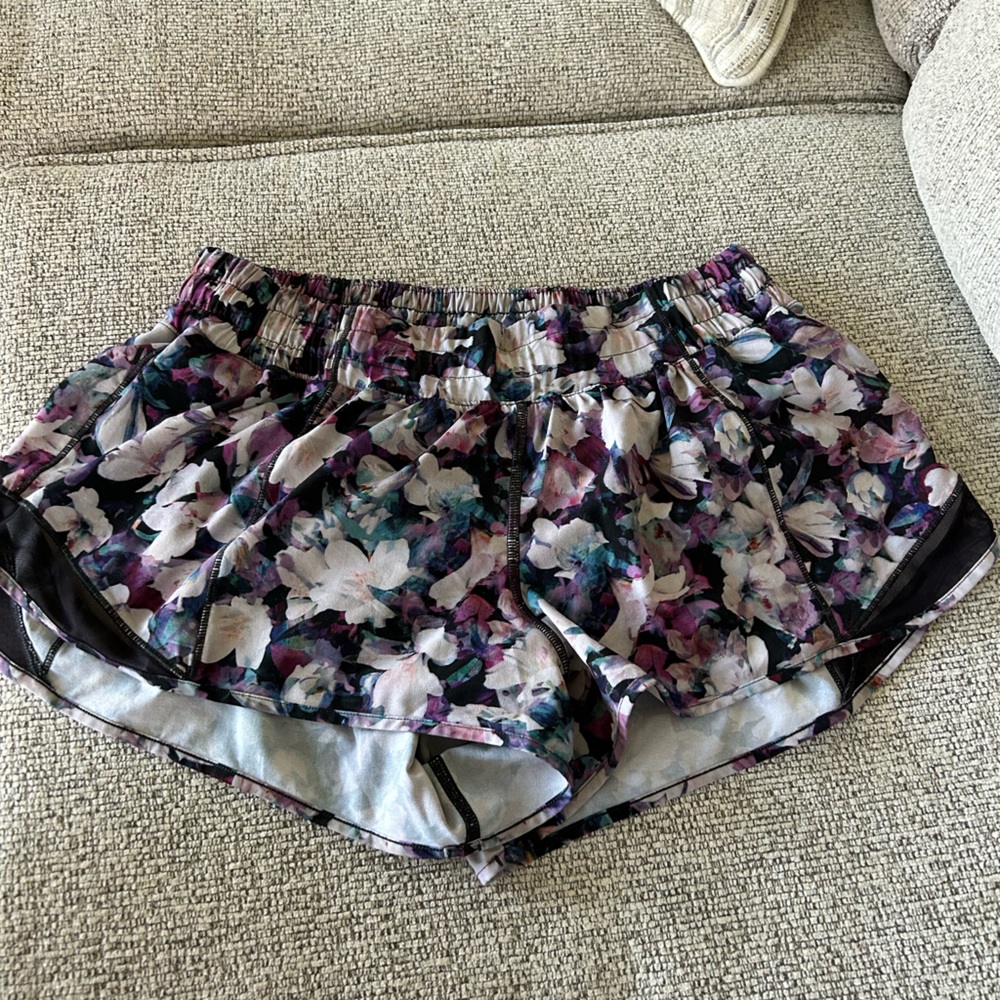 Patterned lululemon hotty hot shorts